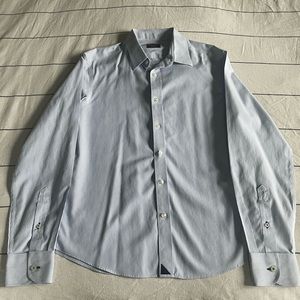 UNTUCKit Mens Slim Fit Medium Wrinkle Free Long Sleeve Button Up